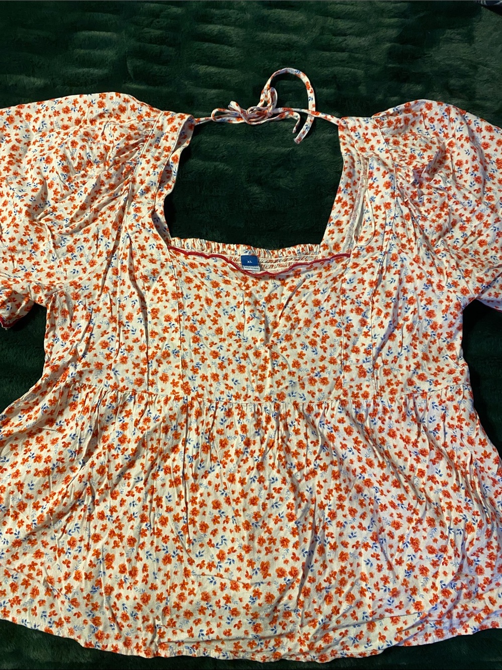 Old Navy Cream Floral Tie-Back Peasant Top in Orange and Blue